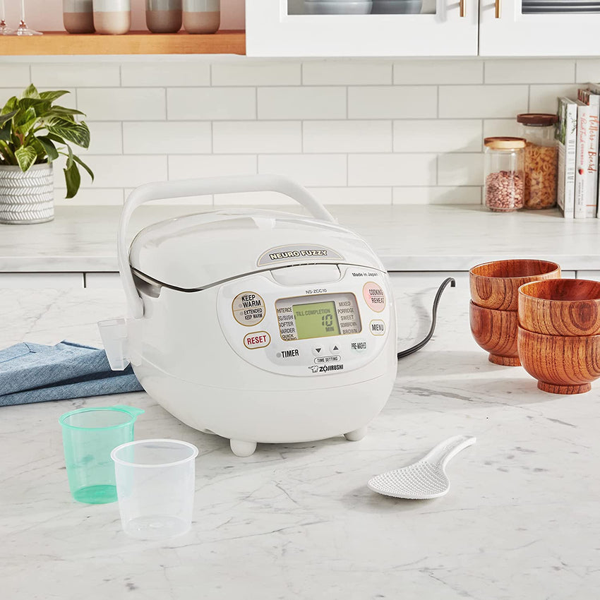 Zojirushi. Made in Japan Neuro Fuzzy Rice Cooker. 5.5-Cup. Premium White
